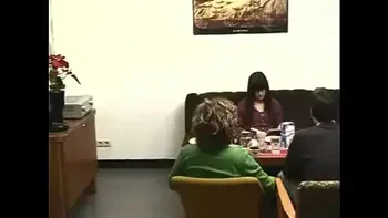 Pinkeln im Wohnzimmer