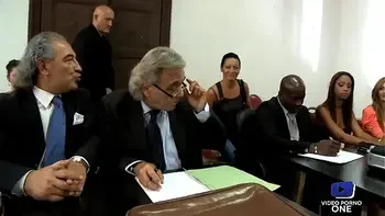 Ces belles salopes se font baiser devant le juge au tribunal