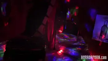 HORRORPORN - The Beauty With Double Pussy