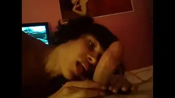 Deborah Travesti chupa gran pollon de Piter