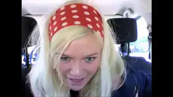 Fingerfun in her Car
