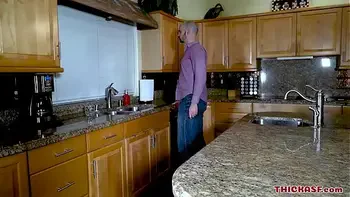 Amilia Onyx cheating on her hubby with his best friend Majiik on thickasf.com