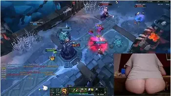 Deutsche Amateure In Playing League Of Legends With Clit Sucking Toy League Of Legends #19 Luna