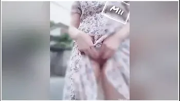 [outdoor Masturbation] A Perverted Japanese Who Secretly Exposes Pussy In A Residential Area And Is