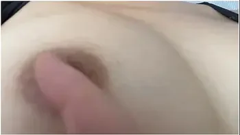 スホフラの上からおっはい刺激してたら興奮してきてイっちゃった With Sports Bra