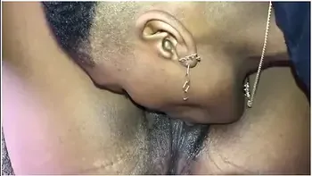 Lesbian Pussy Eating