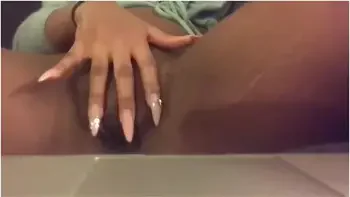 Im Bored And Horny Watch Me Masturbate