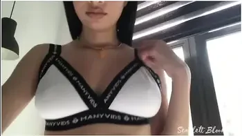 Flashing In Montreal Teaser With Scarlett Bloom