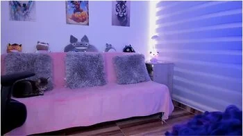 Lila Jordan Blows Big Bubbles