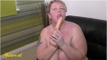 British Mature Ssbbw Lesley Shows Off Her Huge Fat Ass & Big Natural Tits