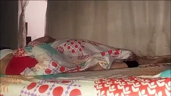 Skinny Latina MILF Riding Mr_jhovin For Fun And Pleasure