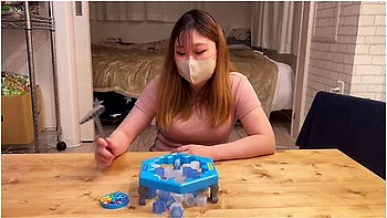 個人撮影 罰ケームありのハーtィーケームてリモコンハイフ潮吹き我慢てきす中出しsexおねたり Hentai/個人撮影/ハメ撮り/看護師/潮吹き/中出し