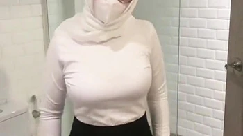 Stepsister Caught Showing Off Her Big Body And Breasts