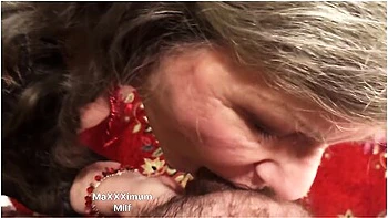 Santa Gave Me A White Christmas Creampie!curvy Cougar Sucks + Fucks For Xxxmas!