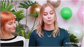 Lesbische 5er-orgie Beim Dare Ring Game