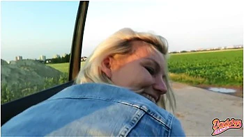 Outdoor-fick Vor Frankfurter Skyline With Daddys Luder