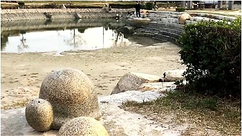 素人個人撮影巨乳熟女にヒタッと白シャツて/ノーフラ散歩露出オtニー潮吹き//流出/晒し/視姦　japanese/hentai/asian/milf/mom/big Tits/日本人/塾女/人妻