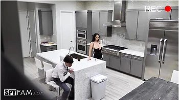 Ava Addams Begs For Stepsons Cock On Valentines Day