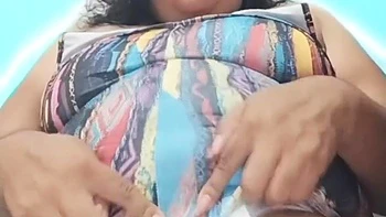 Shared Lips Split Lips