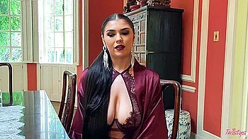 Aria Taylors Captivating Gaze In A Solo Feast