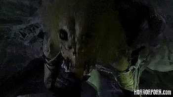 HORROR PORN: Female Spider