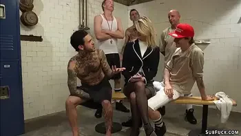 Journalist dp banged in locker room