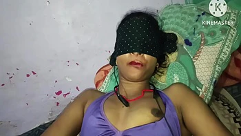 Village Girl Nazia Releases A Shower Of Water From Her Pussy