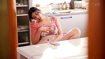 (cs N Mr) A Beautiful Wife Who Runs A Vacation Rental Is Provoked By A Guest Who Is Frustrated And Has Ntr Sex With Her