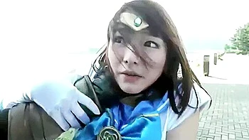 Super Heroine Asian Girl