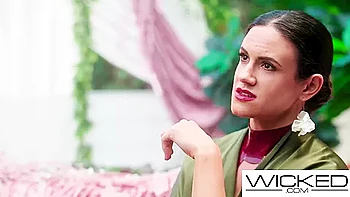 Vanna Bardot Joins The All Girl Foursome To Eat Cunt