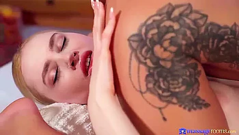 Gretas Medium Size Tits Video