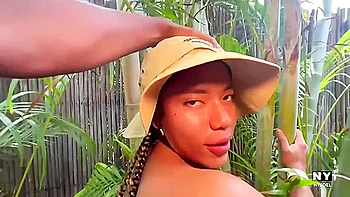 Glamorous Nysdels Cumshot Action