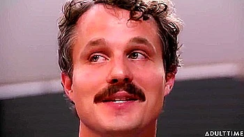 Preggo World: Pumped To Pop!