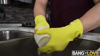 Gabriela Lopez Gets Wet