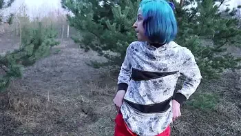 Fucked a singing girl in the woods by the road | Laruna Mave