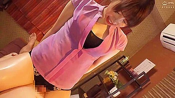 [huntb-390] Please Let Me Fuck You! The Therapist At A Mens Esthetic Salon Is A Beautiful Woman With Perfect Technique And Service Scene 4