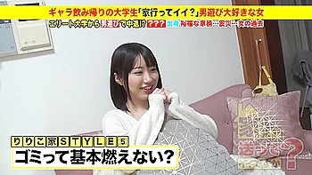 清楚な美女がベロを絡ませ濃厚ディーブキス！キス魔の素人女子をナンパしてお宅拝見即セックス