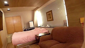 舌テクがすごい爆乳パパ活と直接対決で激突きｗ