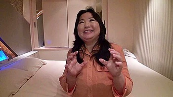 五十路のみちこさんは性欲上昇中で生ハメ求めちゃう