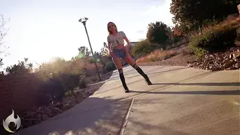 Sex Twerker: Anna Claire Clouds with Laz Fyre 4K