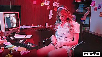 Melody Marks, Willow Ryder - Either Me Or The Police