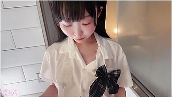 美少女濡れ透けjkとスケヘ変態オtニーみてくたさいいっはいアヘ顔しておまんこの中まて丸見えてえっちゆりんのちいさくてこめんなさい