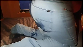 Alice - Pissing Myself In Jeans. Why Get Out Of Bed To Pee When Your Comfy?