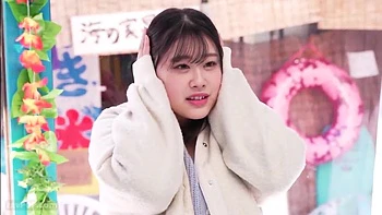 251130男女でツイスターゲームをプレイg2