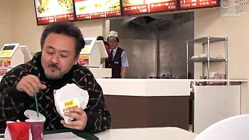 PBT373-LVQKQUSURX114973147