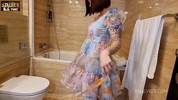 Cute Inked & Pierced Big Booty Babe Chrystal Sinn Gets Balls