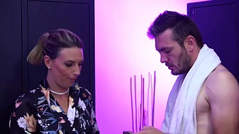 Kyara and Ashley, shared pleasure... - Jacquie et Michel TV