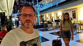 Rebecca Volpetti Hardcore Deep Anal Fuck By Tourist [Dry]