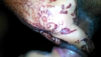 Indian Bhabhi Giving Handjob - DesiPapa