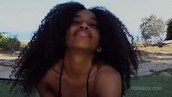 Chica Negra Cachonda Se Folla Una Enorme Polla Cubana